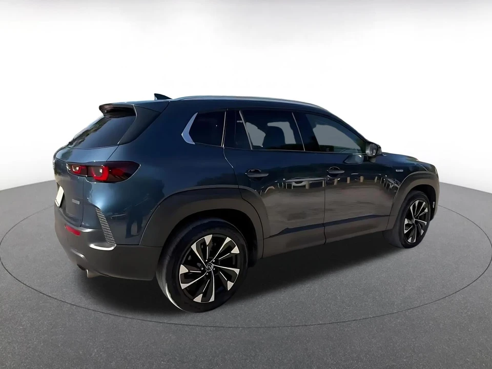 2025 Mazda CX-50 - Image 11 of 31
