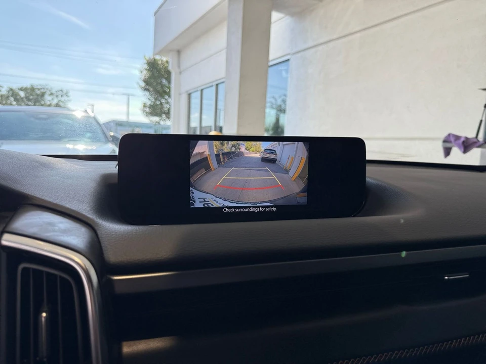 2025 Mazda CX-50 - Image 21 of 31