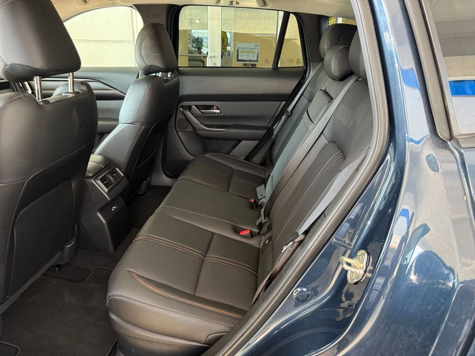 2025 Mazda CX-50 - Image 22 of 31