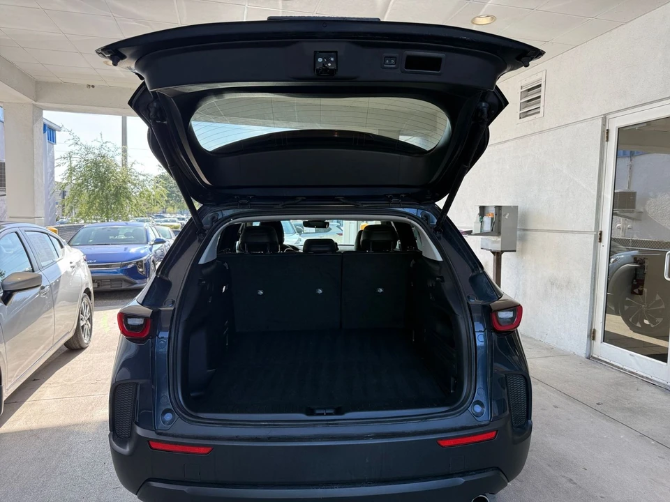 2025 Mazda CX-50 - Image 28 of 31
