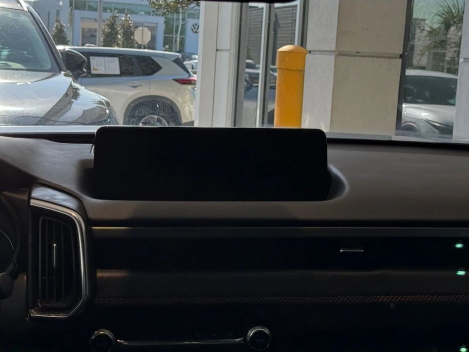 2025 Mazda CX-50 - Image 14 of 31