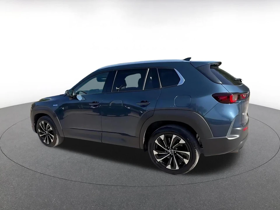 2025 Mazda CX-50 - Image 8 of 31