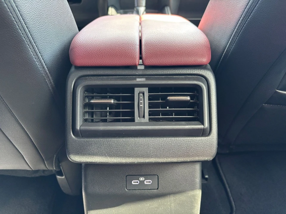 2025 Mazda CX-50 - Image 26 of 31