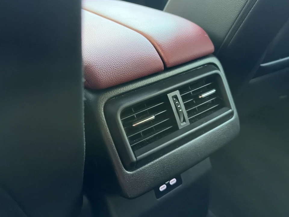 2025 Mazda CX-50 - Image 20 of 27
