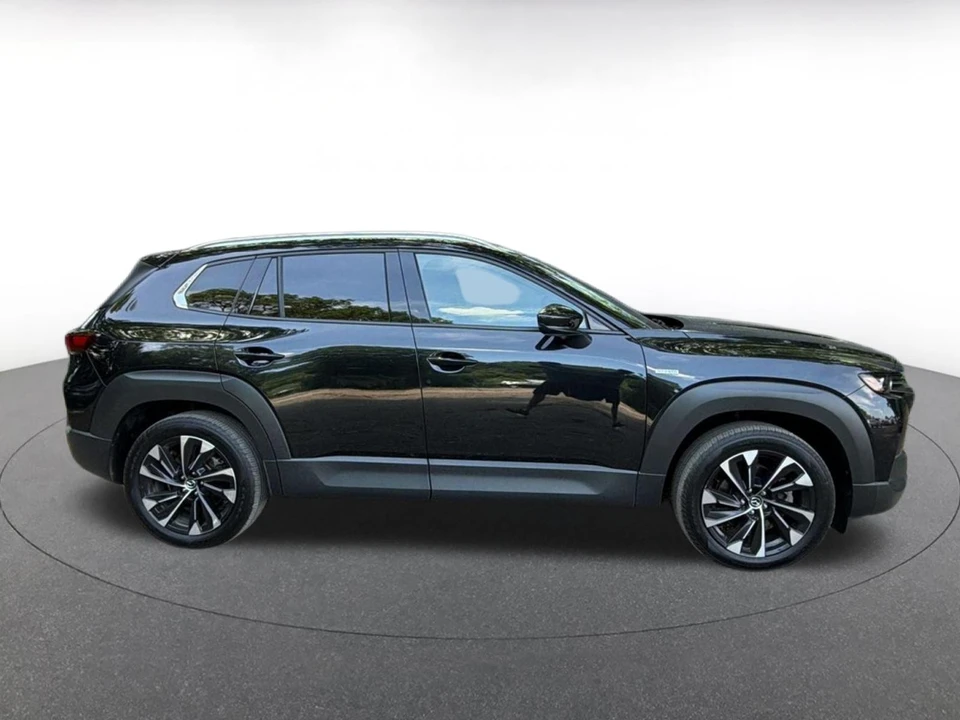 2025 Mazda CX-50 - Image 12 of 27