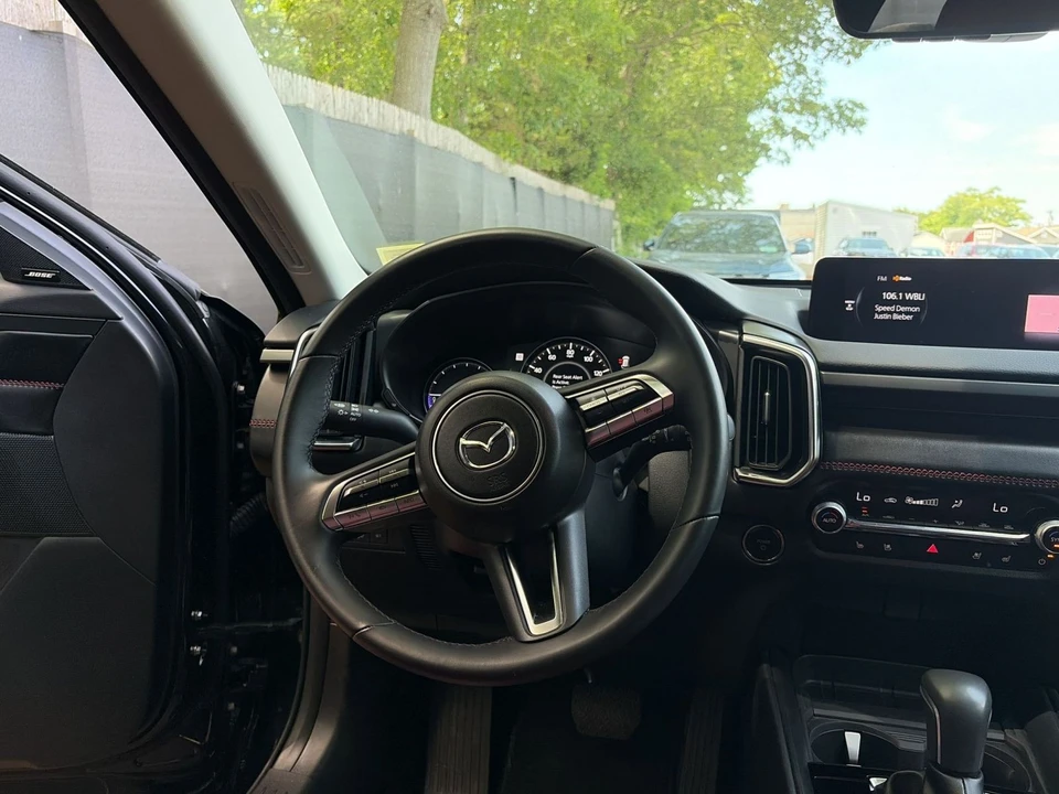 2025 Mazda CX-50 - Image 19 of 27