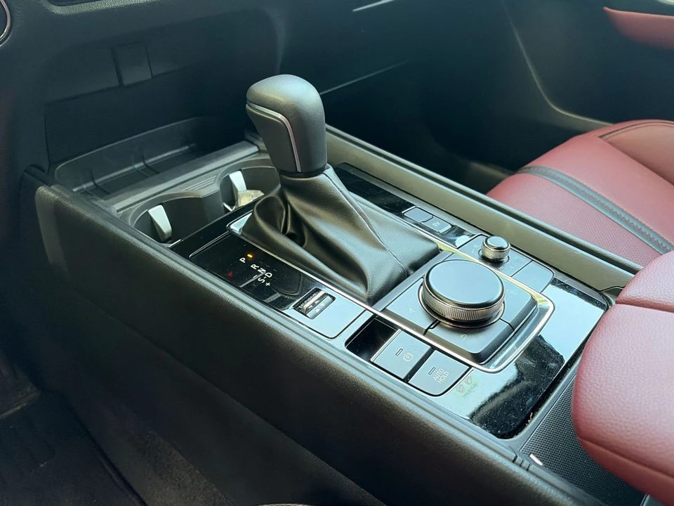 2025 Mazda CX-50 - Image 24 of 27
