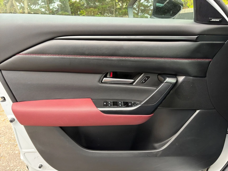 2025 Mazda CX-50 - Image 15 of 31