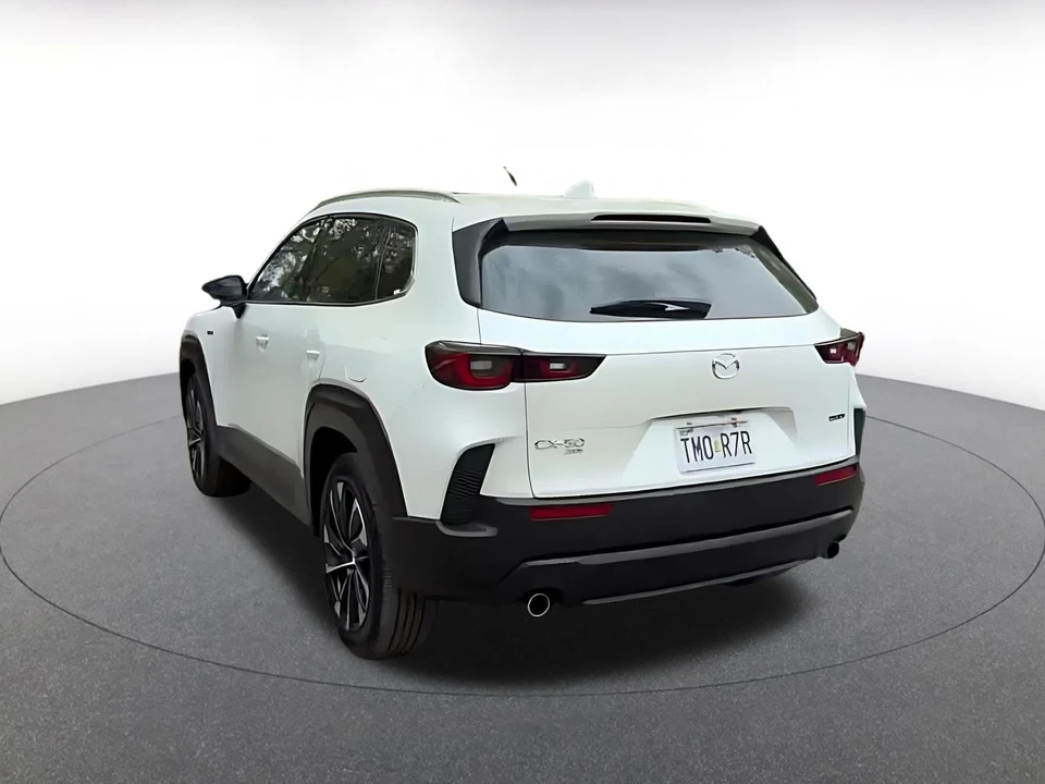 2025 Mazda CX-50 - Image 4 of 31