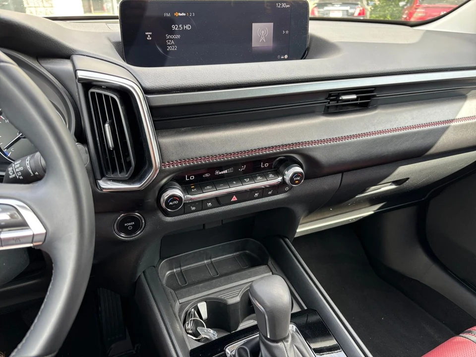 2025 Mazda CX-50 - Image 16 of 31