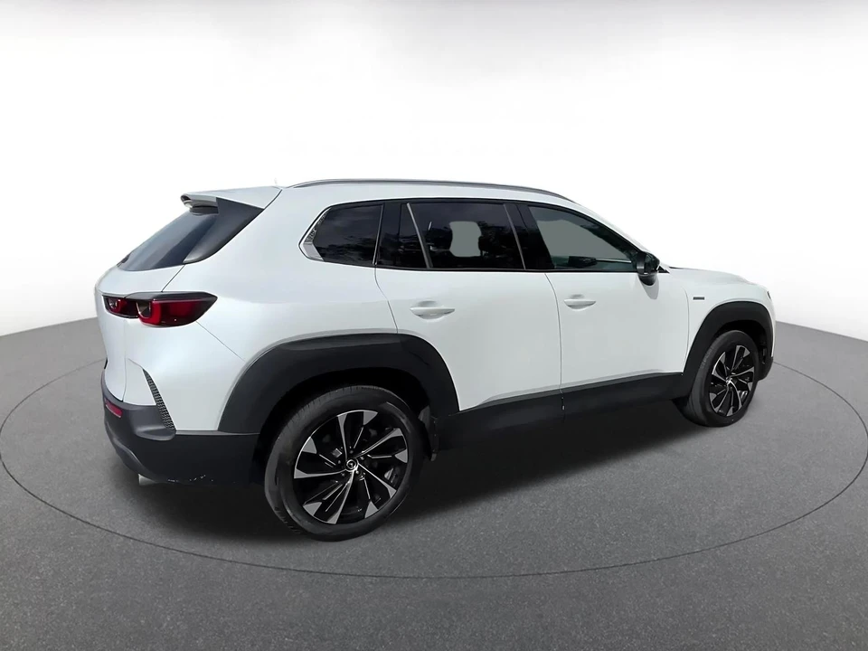 2025 Mazda CX-50 - Image 14 of 31