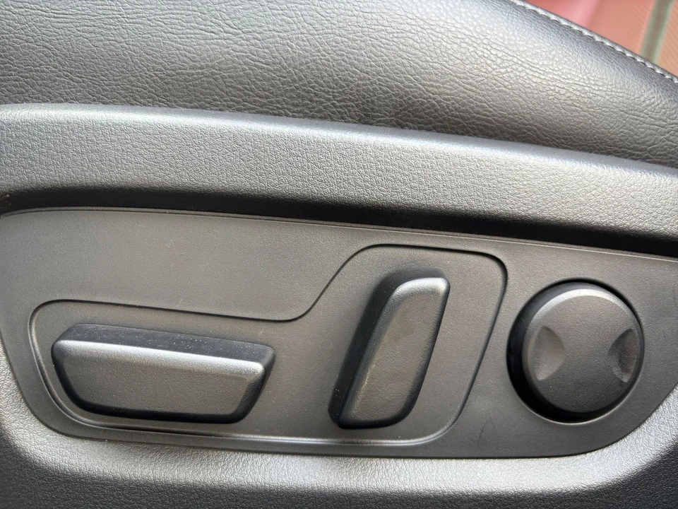 2025 Mazda CX-50 - Image 20 of 31
