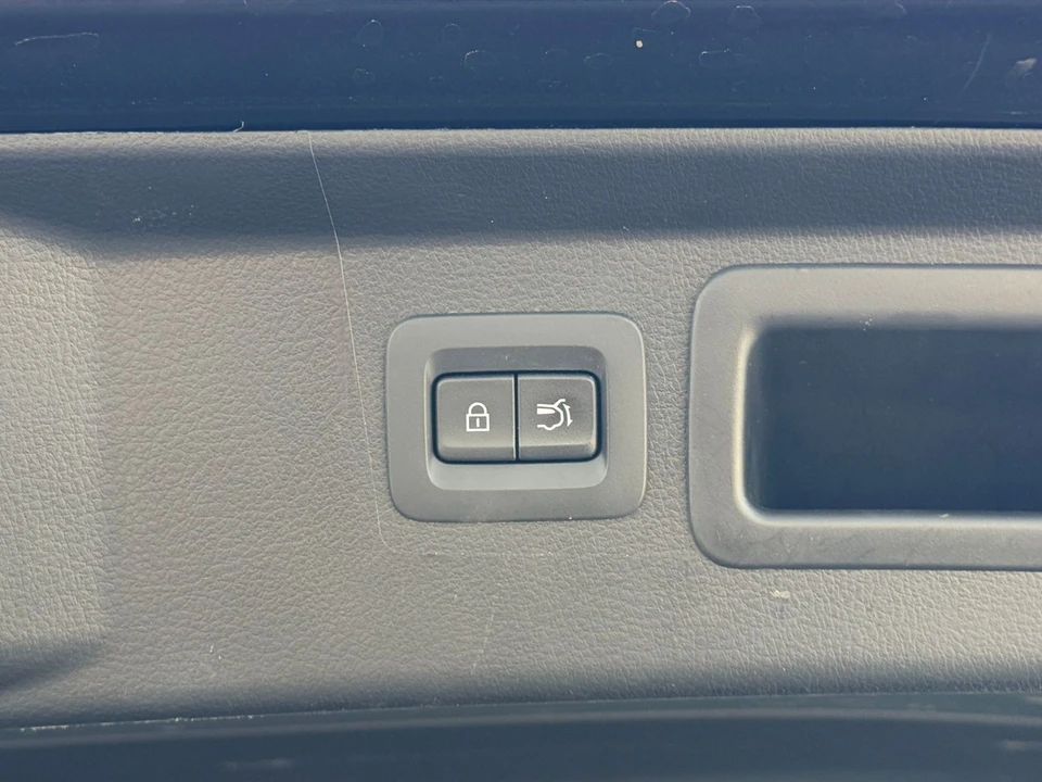 2025 Mazda CX-50 - Image 26 of 31