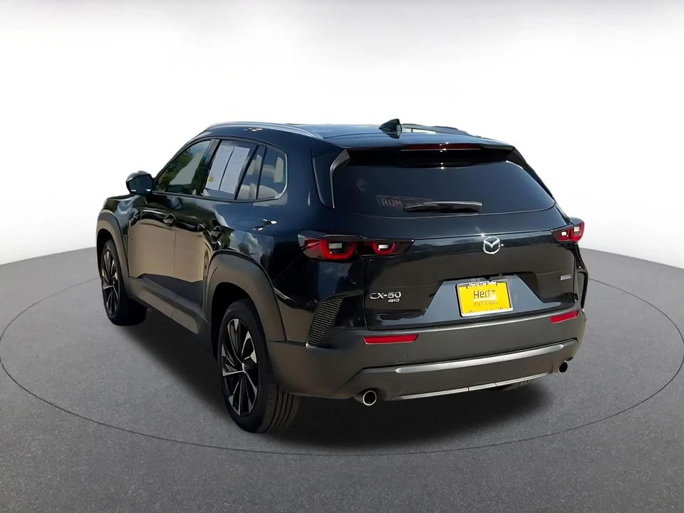 2025 Mazda CX-50 - Image 13 of 31