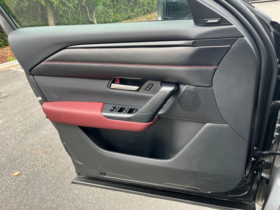 2025 Mazda CX-50 - Image 15 of 31