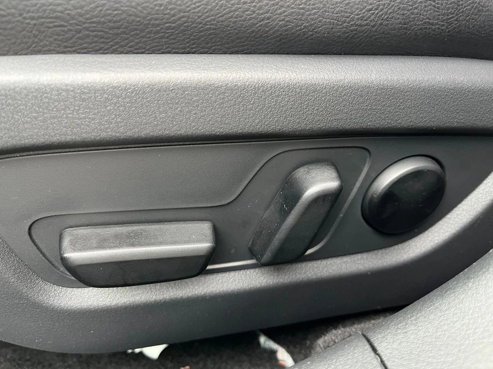 2025 Mazda CX-50 - Image 18 of 31