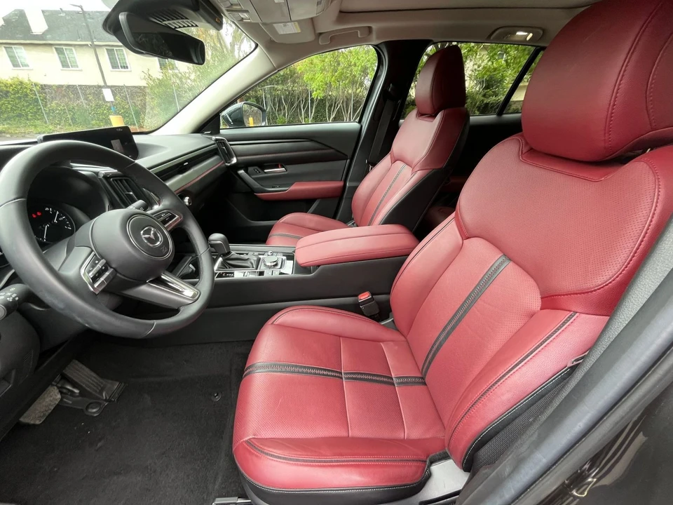 2025 Mazda CX-50 - Image 23 of 31