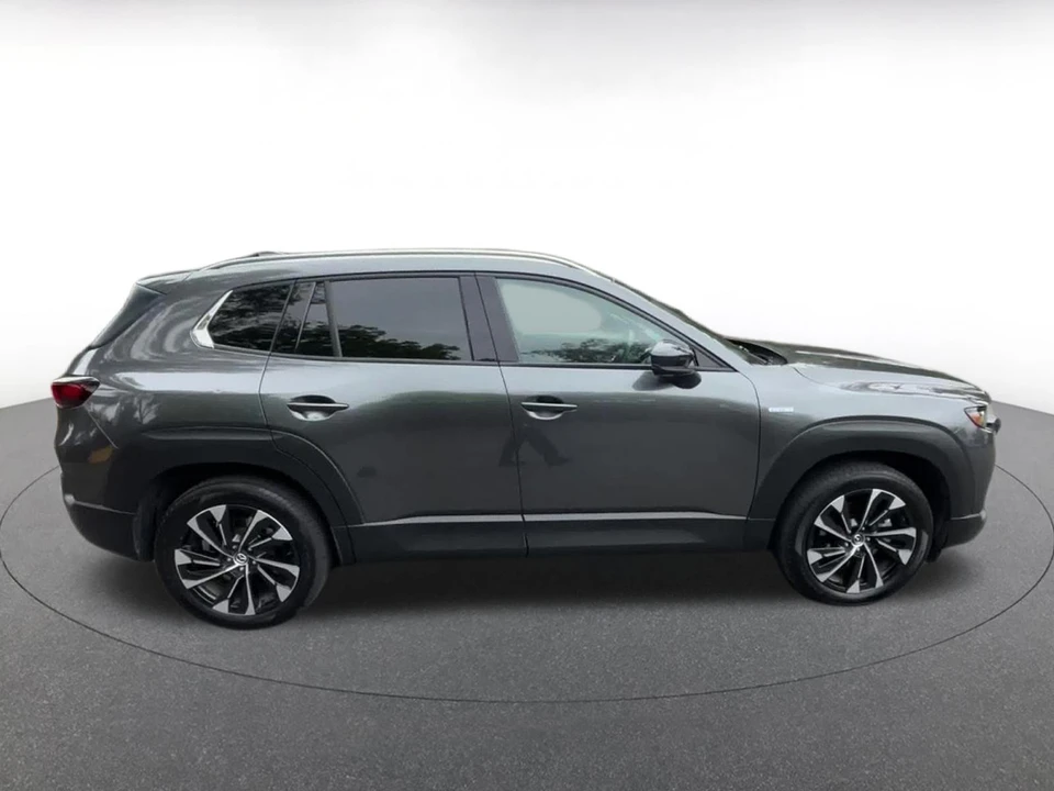 2025 Mazda CX-50 - Image 13 of 31