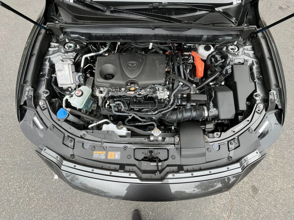 2025 Mazda CX-50 - Image 29 of 31