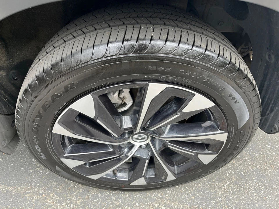 2025 Mazda CX-50 - Image 27 of 31