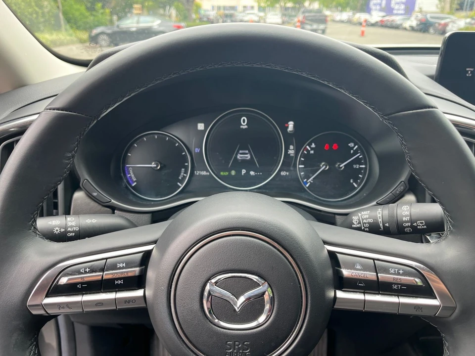 2025 Mazda CX-50 - Image 24 of 31
