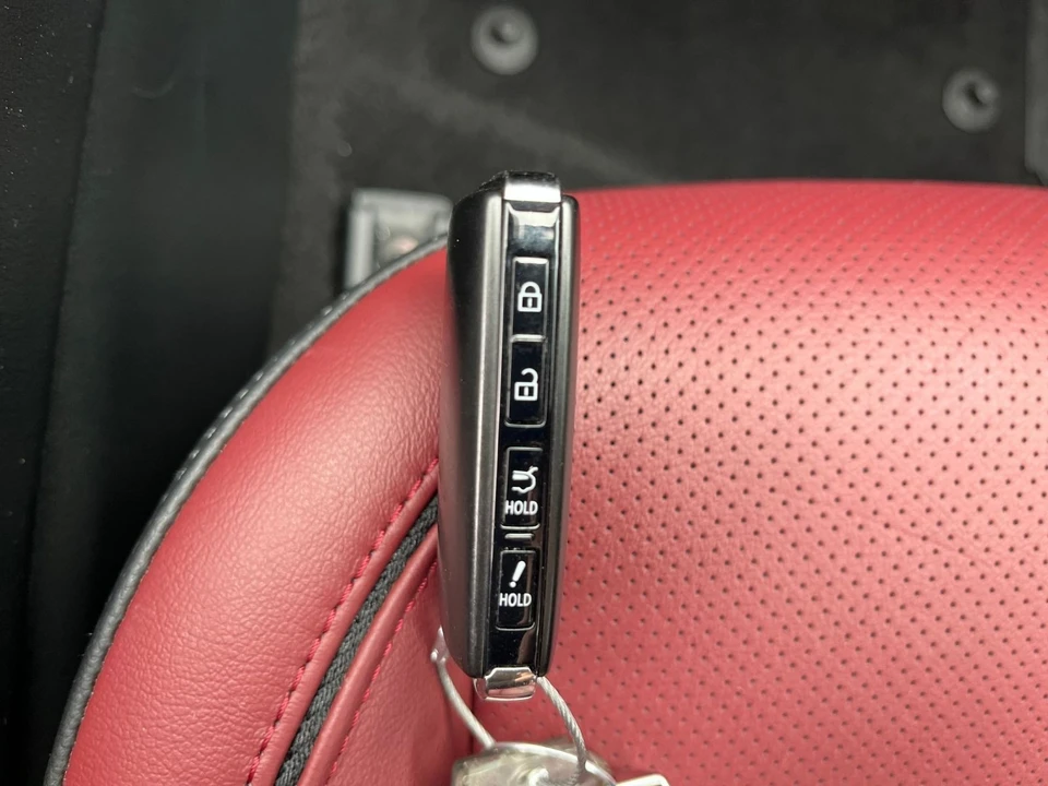 2025 Mazda CX-50 - Image 17 of 31