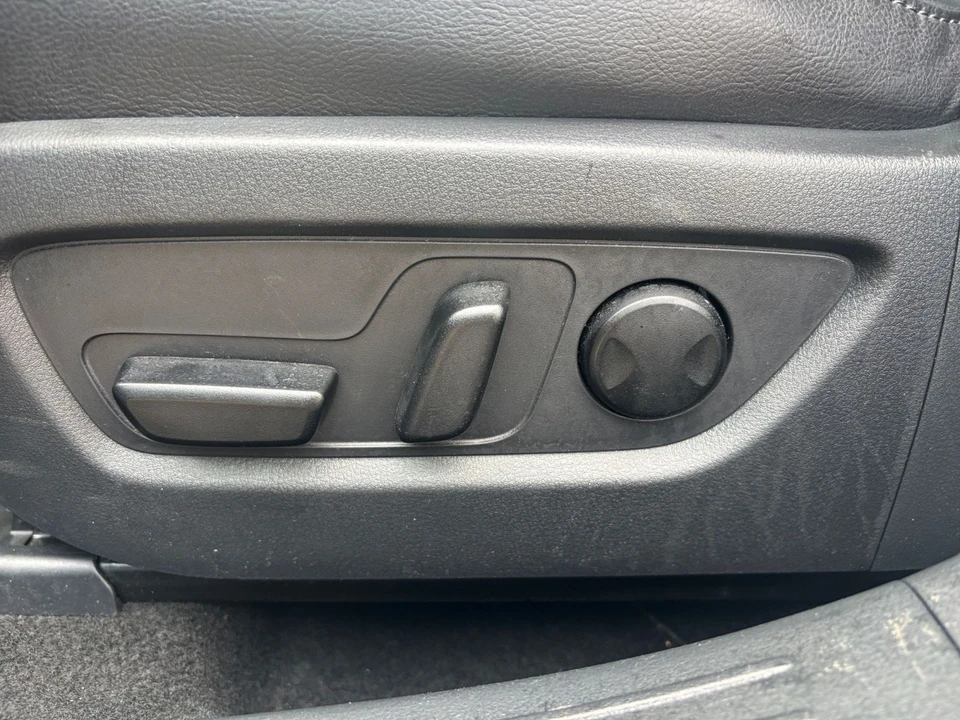 2025 Mazda CX-50 - Image 18 of 31