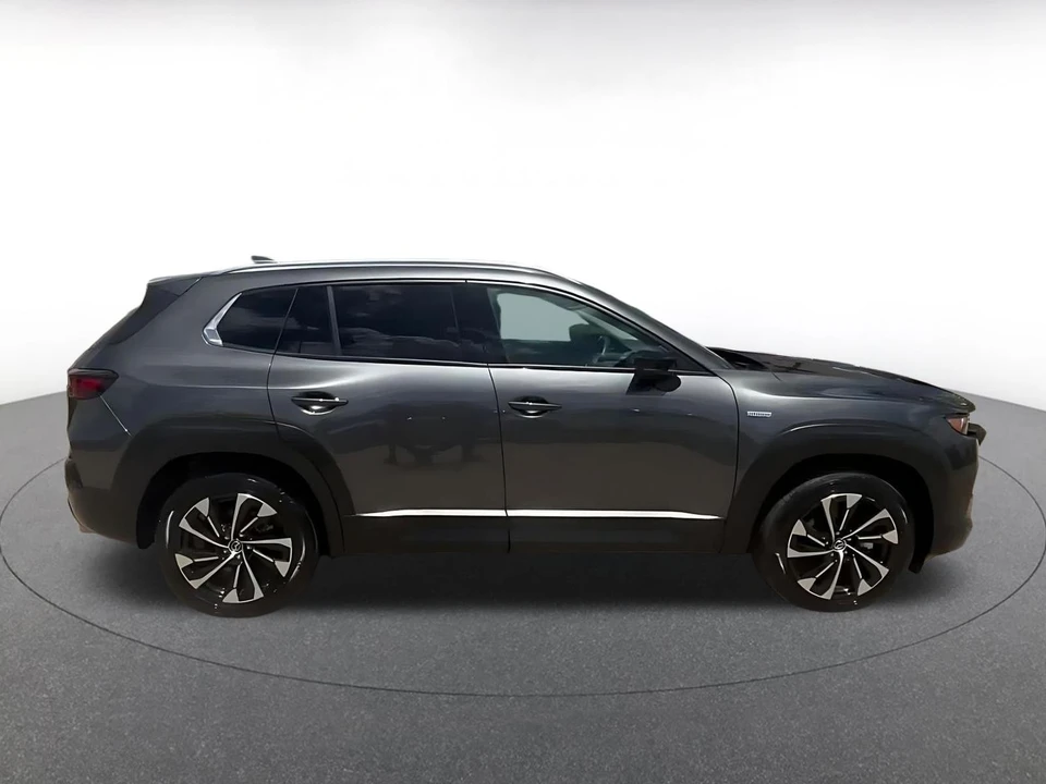 2025 Mazda CX-50 - Image 13 of 31