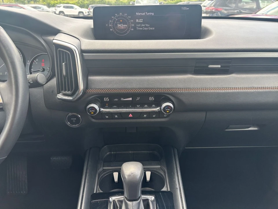 2025 Mazda CX-50 - Image 14 of 31