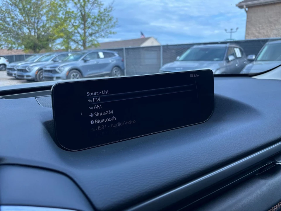 2025 Mazda CX-50 - Image 19 of 31