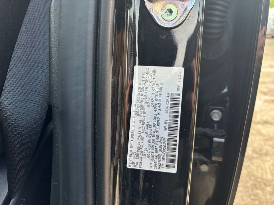 2025 Mazda CX-50 - Image 29 of 31