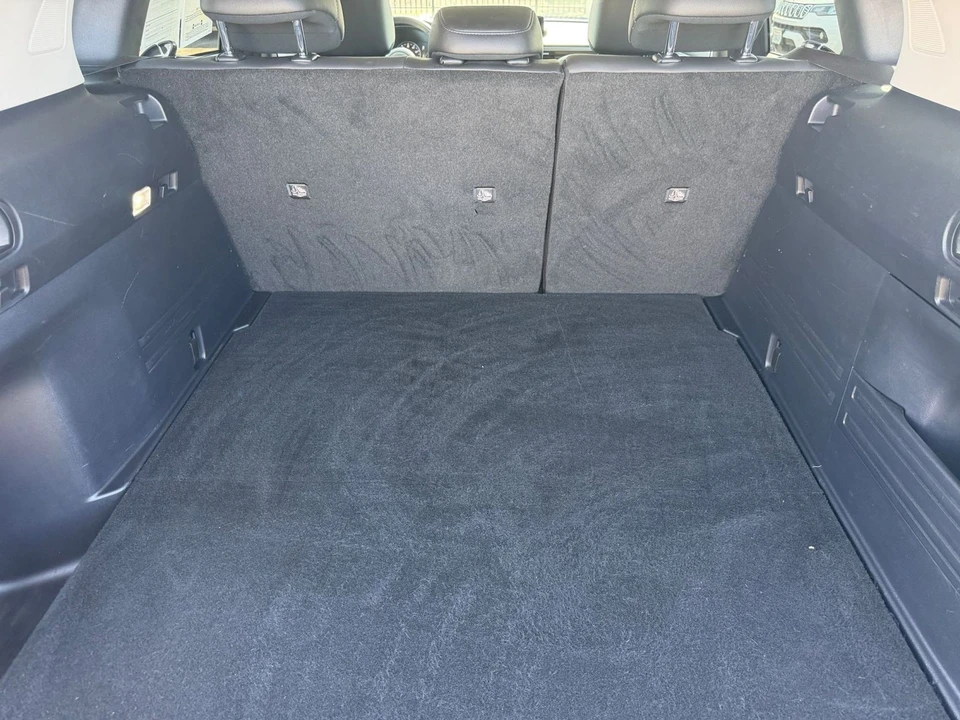 2025 Mazda CX-50 - Image 29 of 31