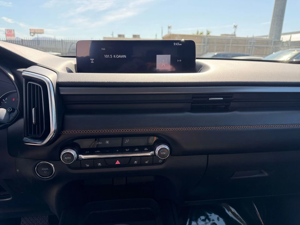 2025 Mazda CX-50 - Image 16 of 31