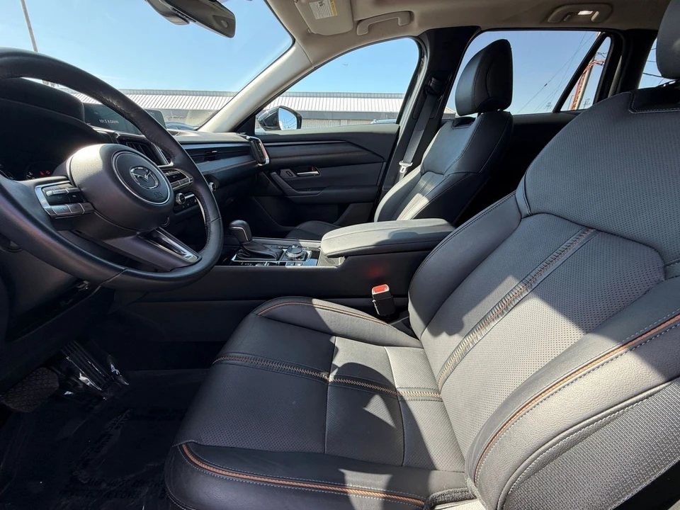 2025 Mazda CX-50 - Image 24 of 31