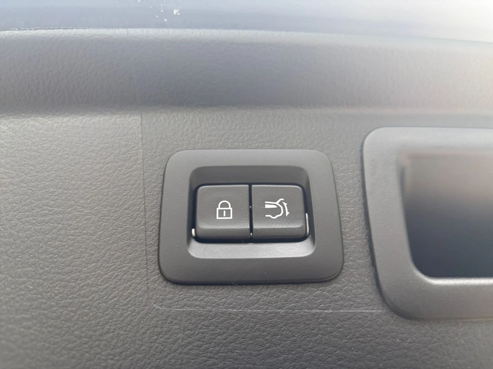 2025 Mazda CX-50 - Image 26 of 31