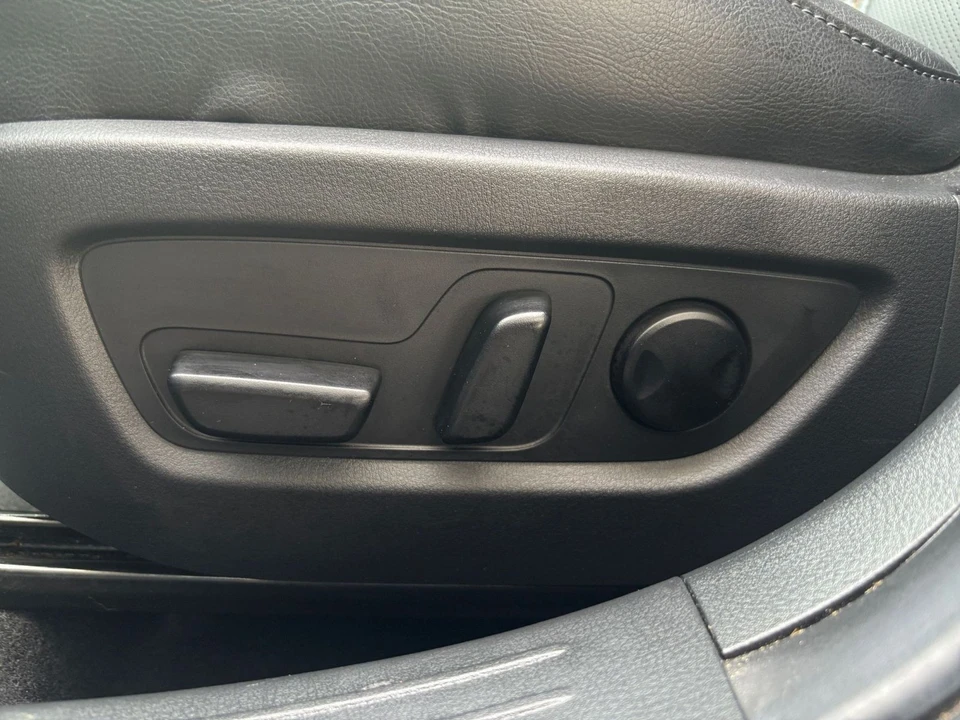 2025 Mazda CX-50 - Image 25 of 31