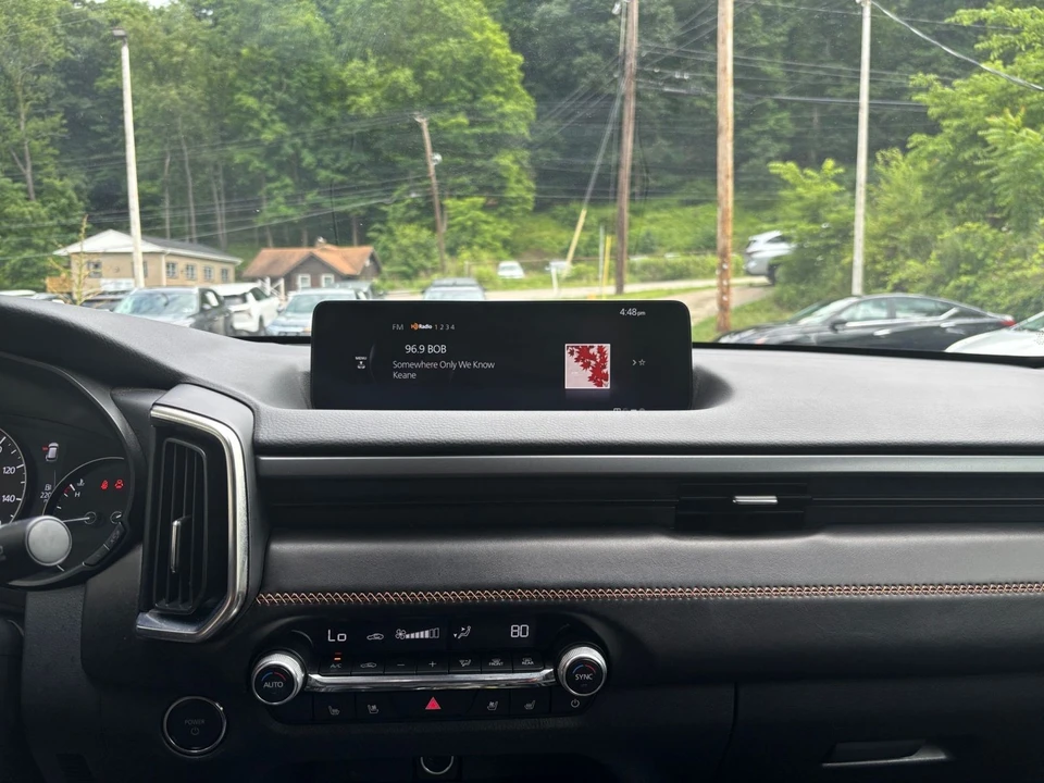 2025 Mazda CX-50 - Image 19 of 31