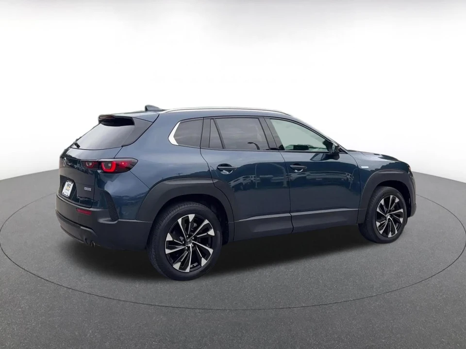 2025 Mazda CX-50 - Image 16 of 31
