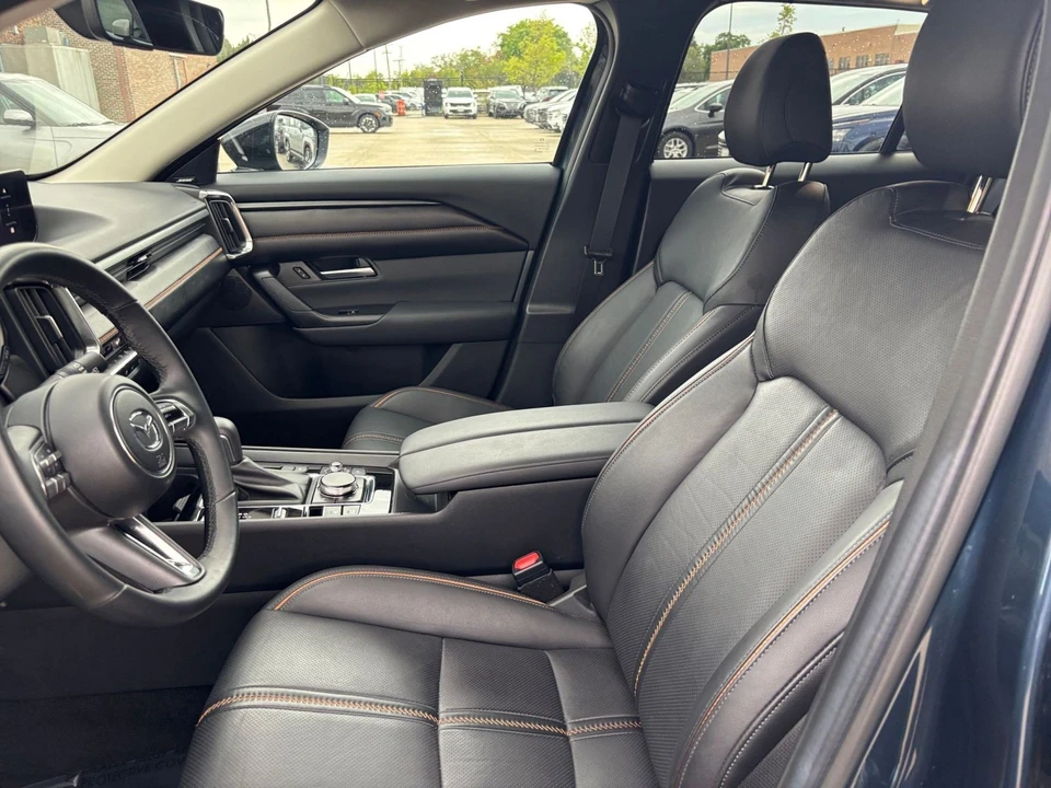 2025 Mazda CX-50 - Image 24 of 31
