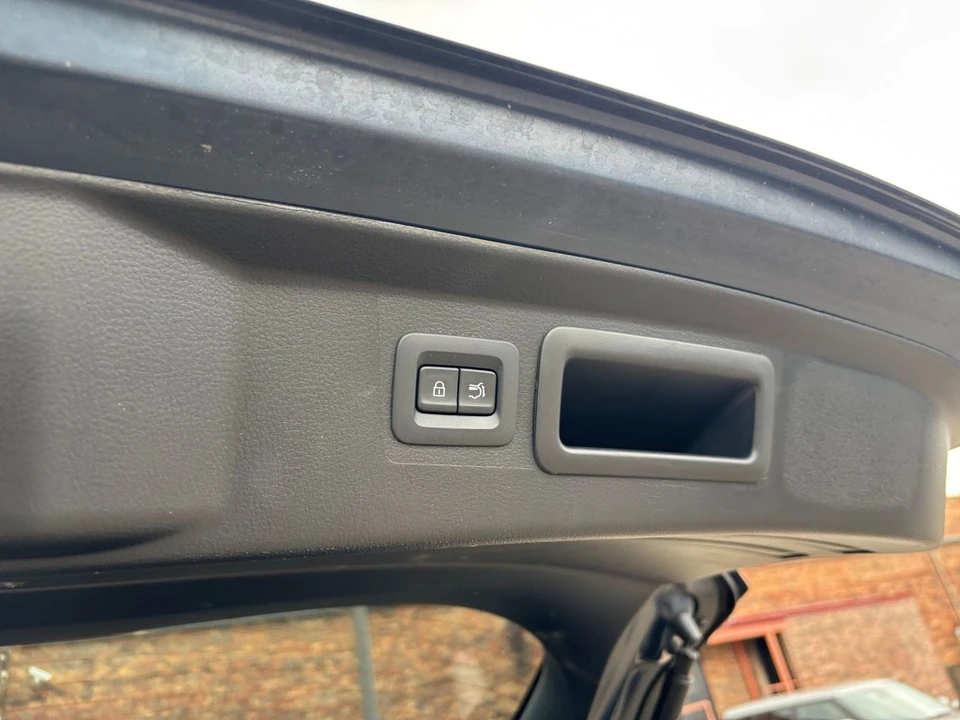 2025 Mazda CX-50 - Image 25 of 31