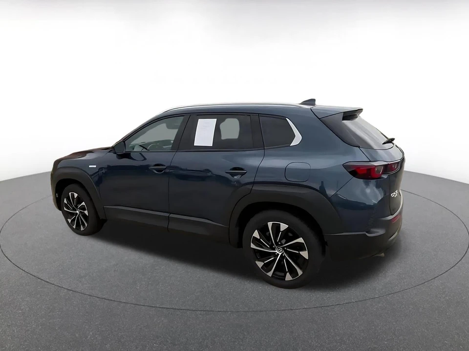 2025 Mazda CX-50 - Image 9 of 31