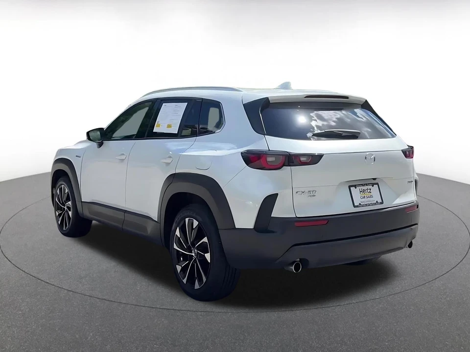 2025 Mazda CX-50 - Image 13 of 31