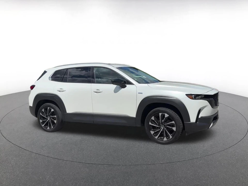 2025 Mazda CX-50 - Image 2 of 31