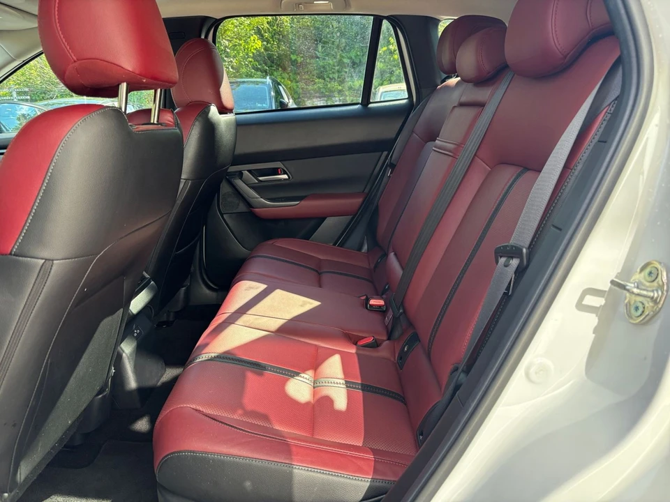2025 Mazda CX-50 - Image 29 of 31