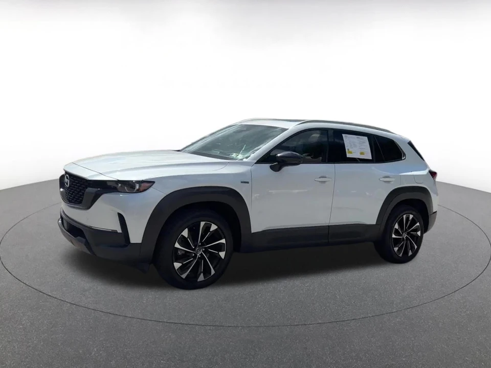 2025 Mazda CX-50 - Image 9 of 31