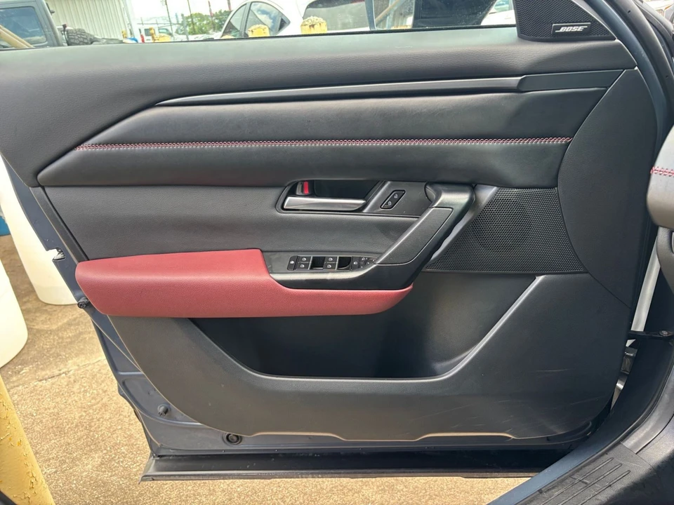 2025 Mazda - Image 17 of 31