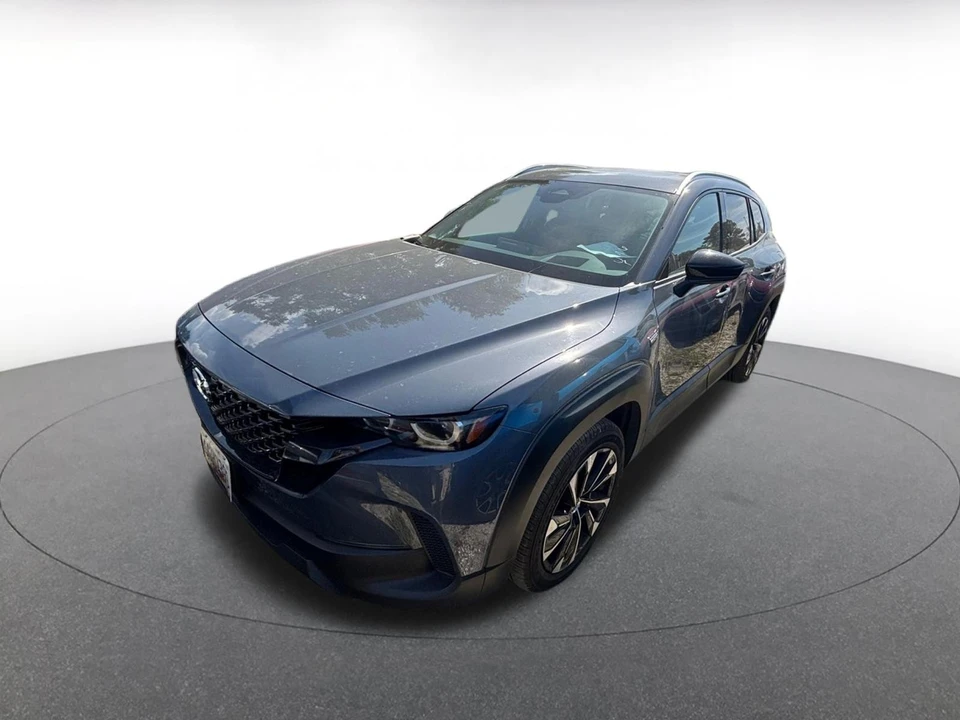 2025 Mazda CX-50 - Image 4 of 10