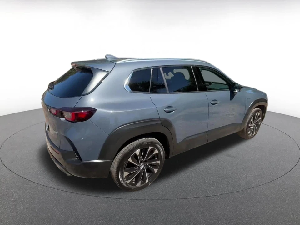 2025 Mazda CX-50 - Image 17 of 31