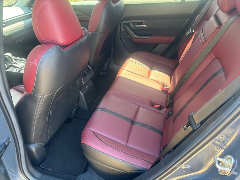 2025 Mazda CX-50 - Image 24 of 31