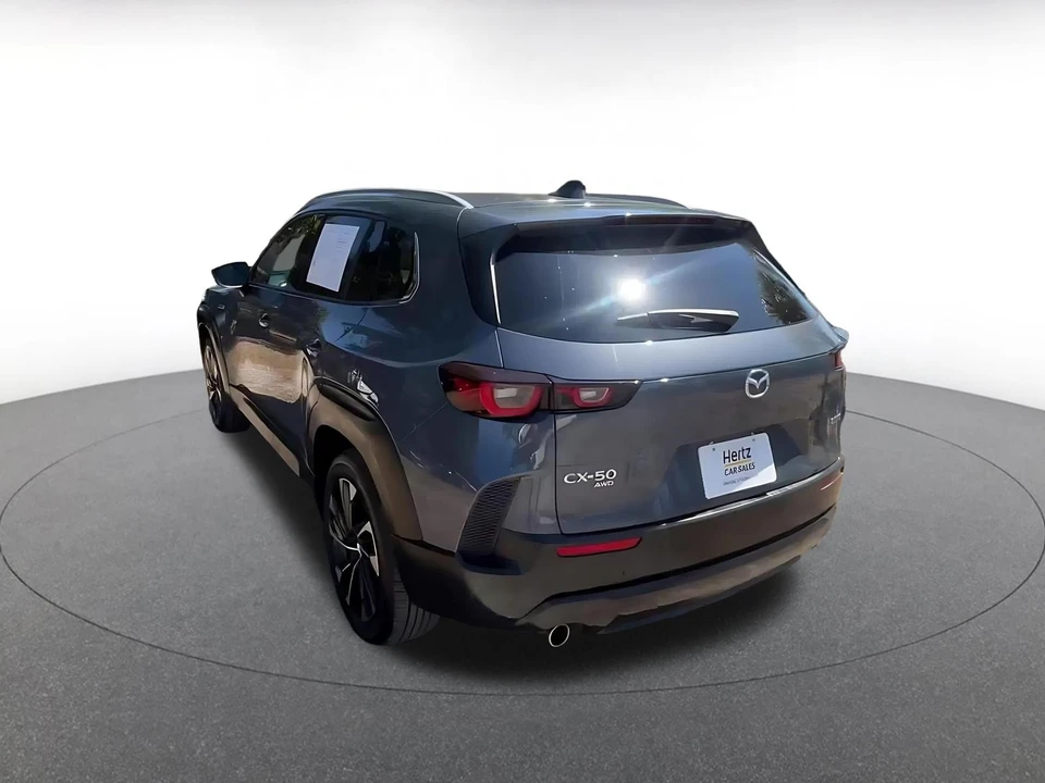 2025 Mazda CX-50 - Image 14 of 31